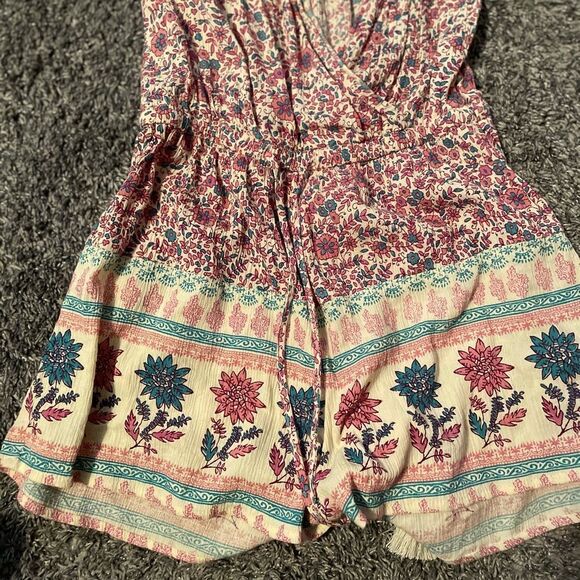 Aeo Romper - Picture 3 of 6